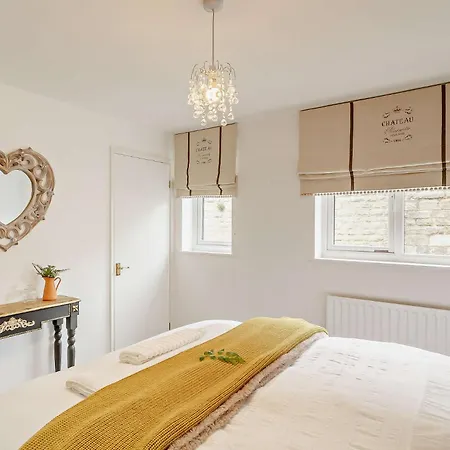 2 Bed In 91968