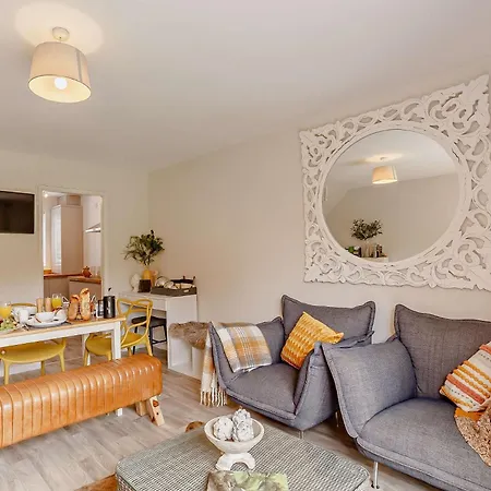 2 Bed In 91968 * Knaresborough